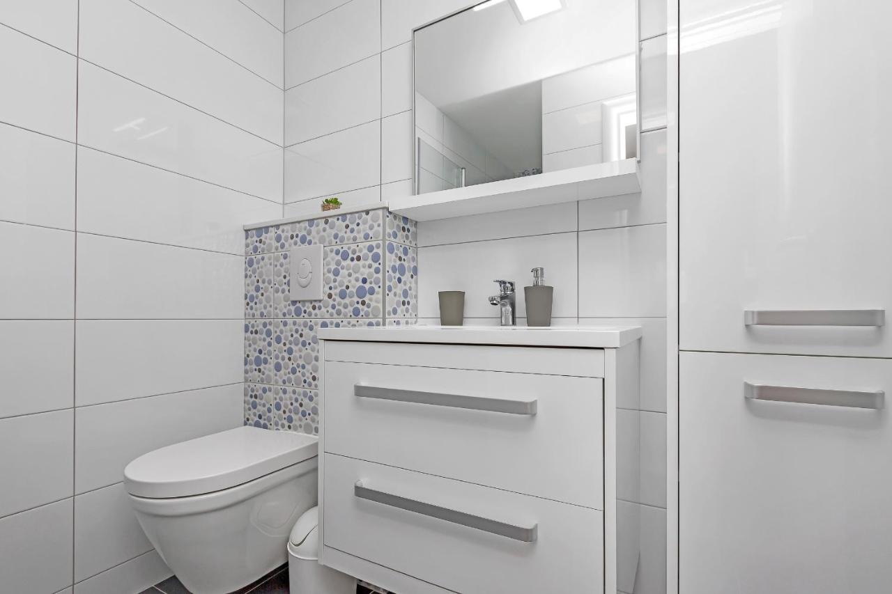 Guesthouse Lara Makarska Extérieur photo